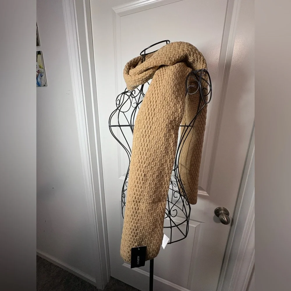 Alfani NWT‎ Tan Scarf-10